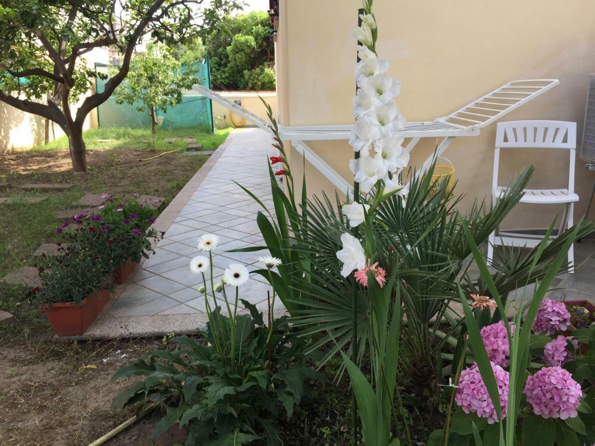Appartamento In Villa Andreina Orosei Exteriér fotografie